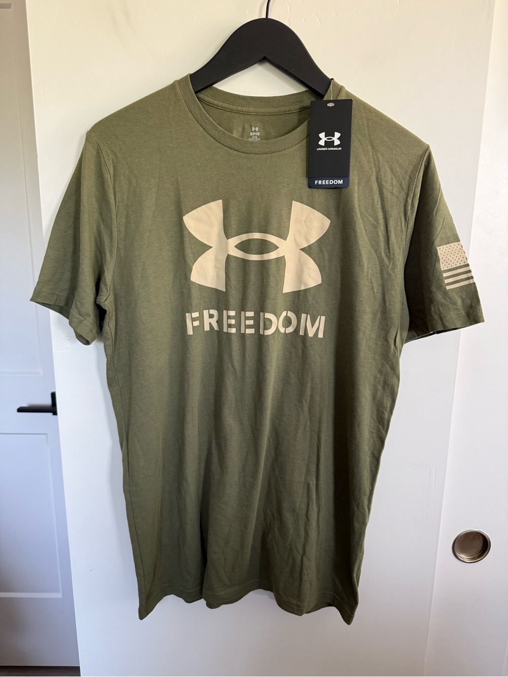 NWT Under Armour Freedom Logo T-Shirt Size Small